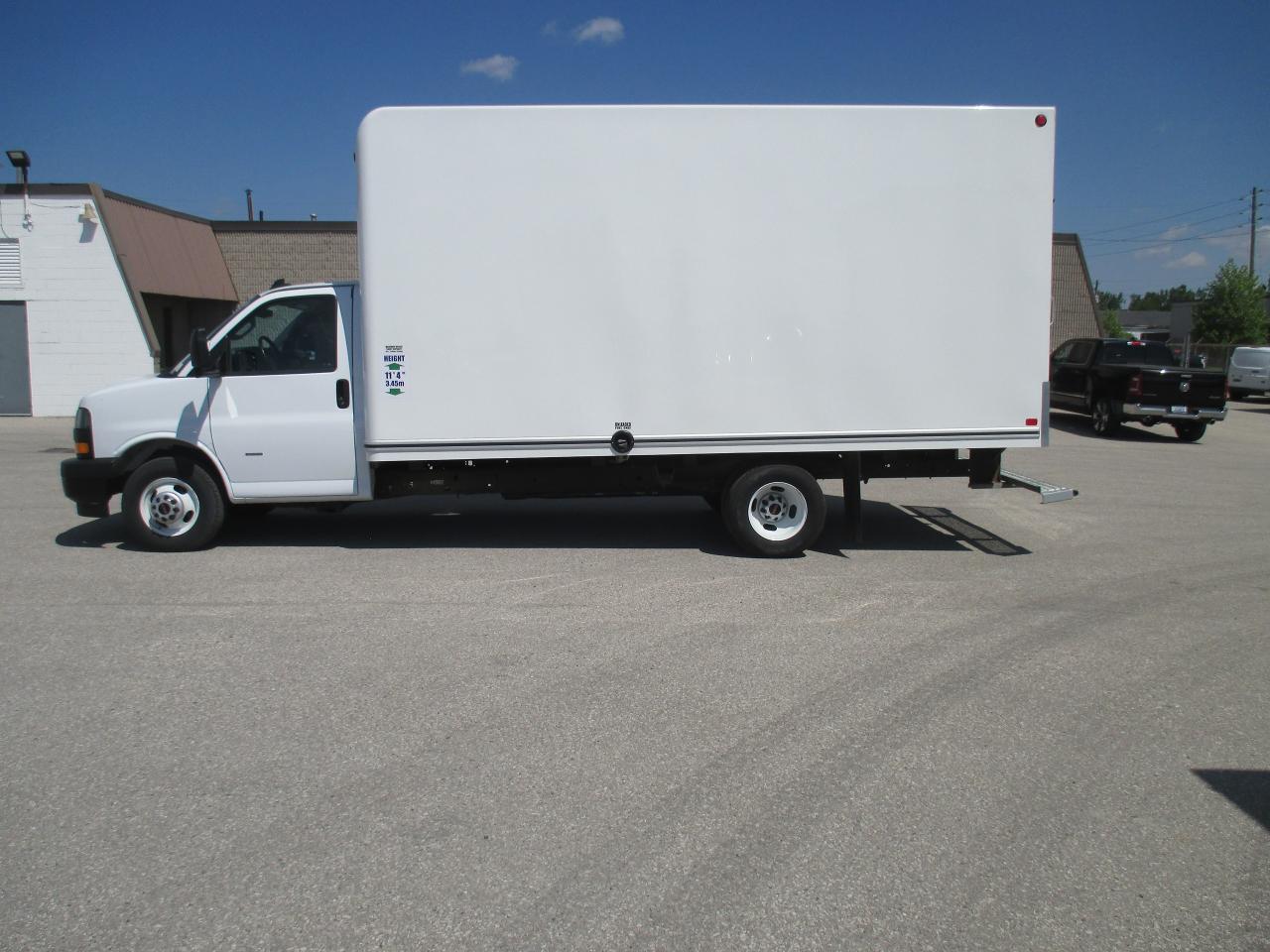 2023 GMC Savana 3500 3500 Van 177" 16 Ft. UNICELL BODY 91 inch,floor to - Photo #1
