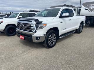 <p>TUNDRA LIMITED DOUBLE CAB .  REMOTE START , HOOD DEFLECTOR , AND HARD TONNEAU COVER . LOW LOW KM . </p>
