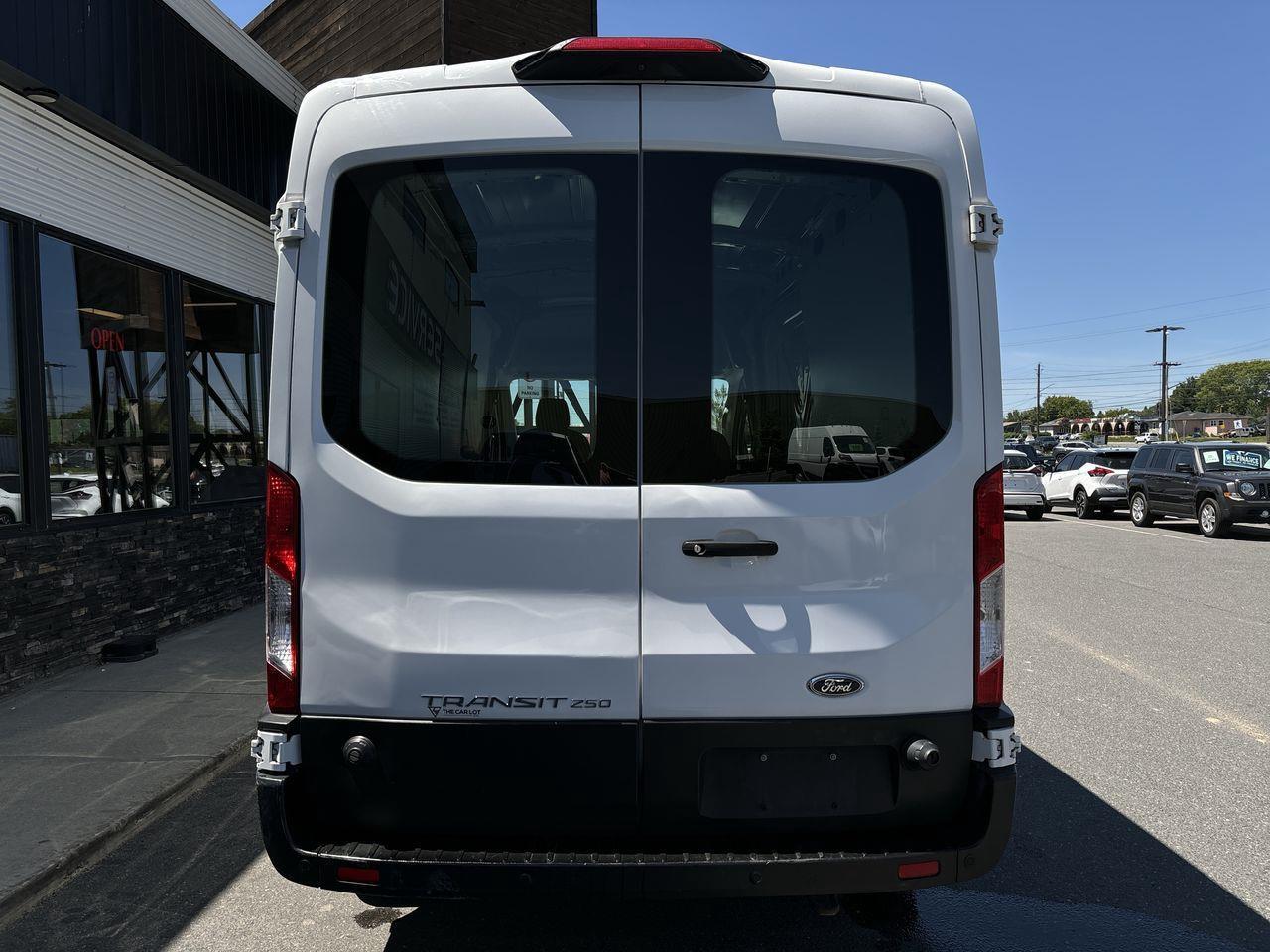 2019 Ford Transit 250 AIR CONDITIONING, ELECTRIC WINDOWS, BACK UP CAM!! Photo