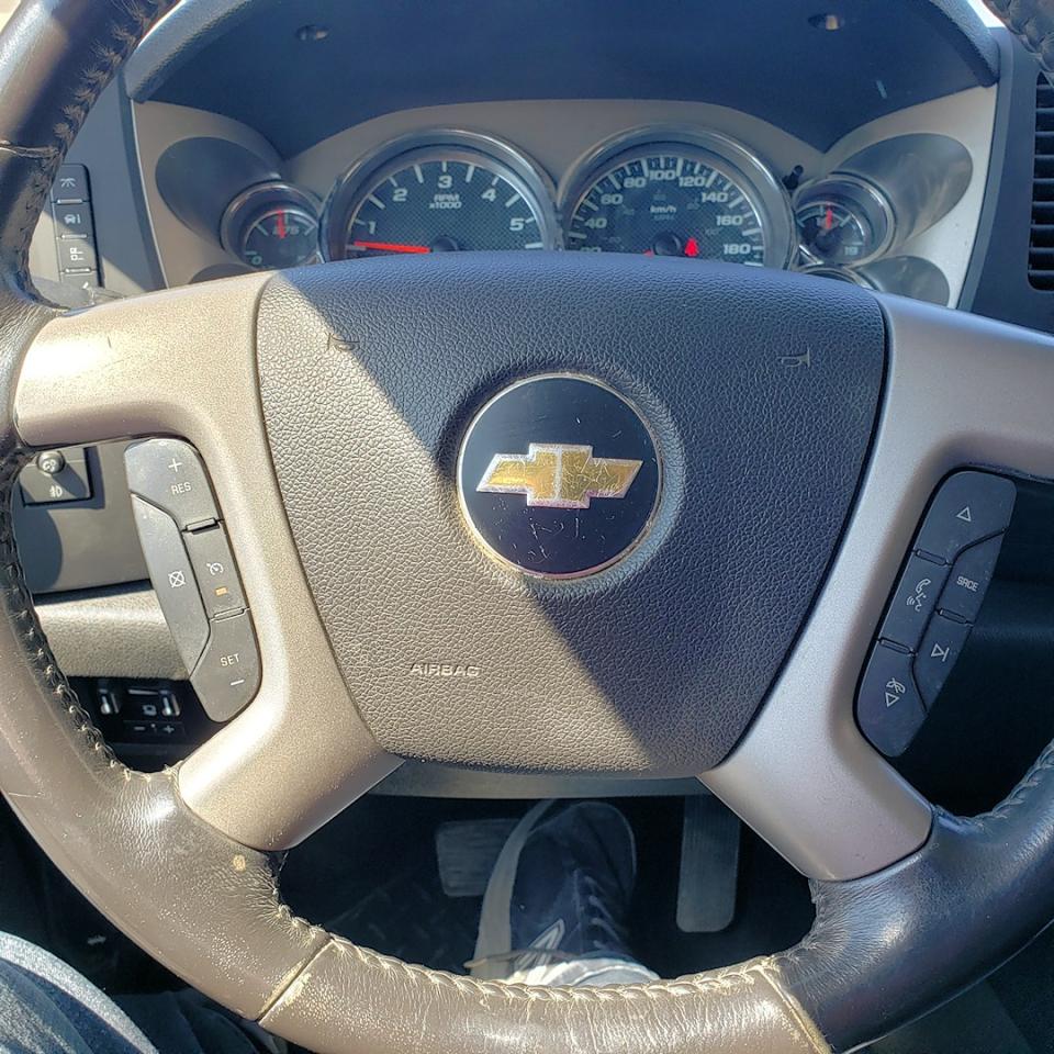 2013 Chevrolet Silverado 1500 4WD Crew  Leather, Z71, only 96,342 KM - Photo #13
