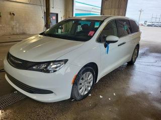 Used 2018 Chrysler Pacifica LCarPlay + Android, Bluetooth, Rear Camera, Blind Spot Monitor, and more! for sale in Guelph, ON
