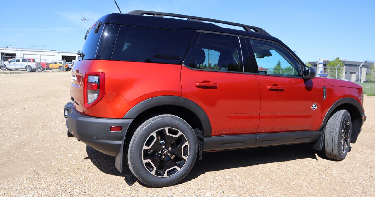 2024 Ford Bronco Sport Outer Banks Photo4