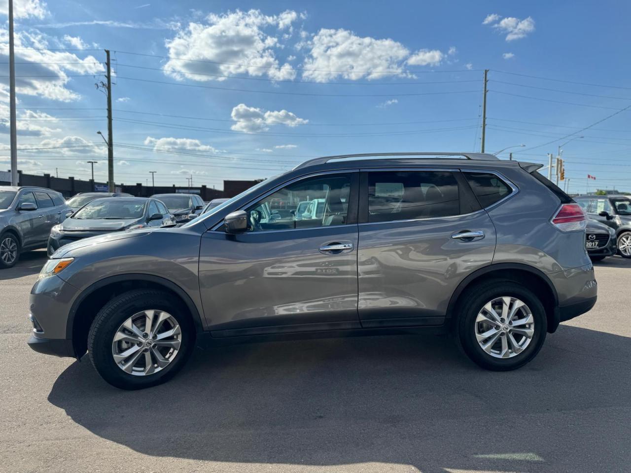 2016 Nissan Rogue AUTO LOW KM SAFETY CERTIFIED BLUETOOTH BACKUP CAM Photo3