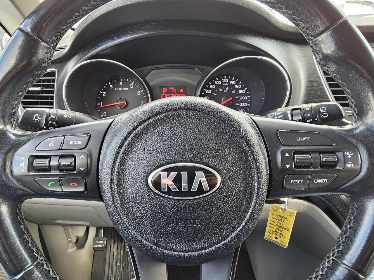 2017 Kia Sedona 8 PASS/ACCIDENT FREE/CAMERA/BLUETOTH/2 YEARS WARR - Photo #13