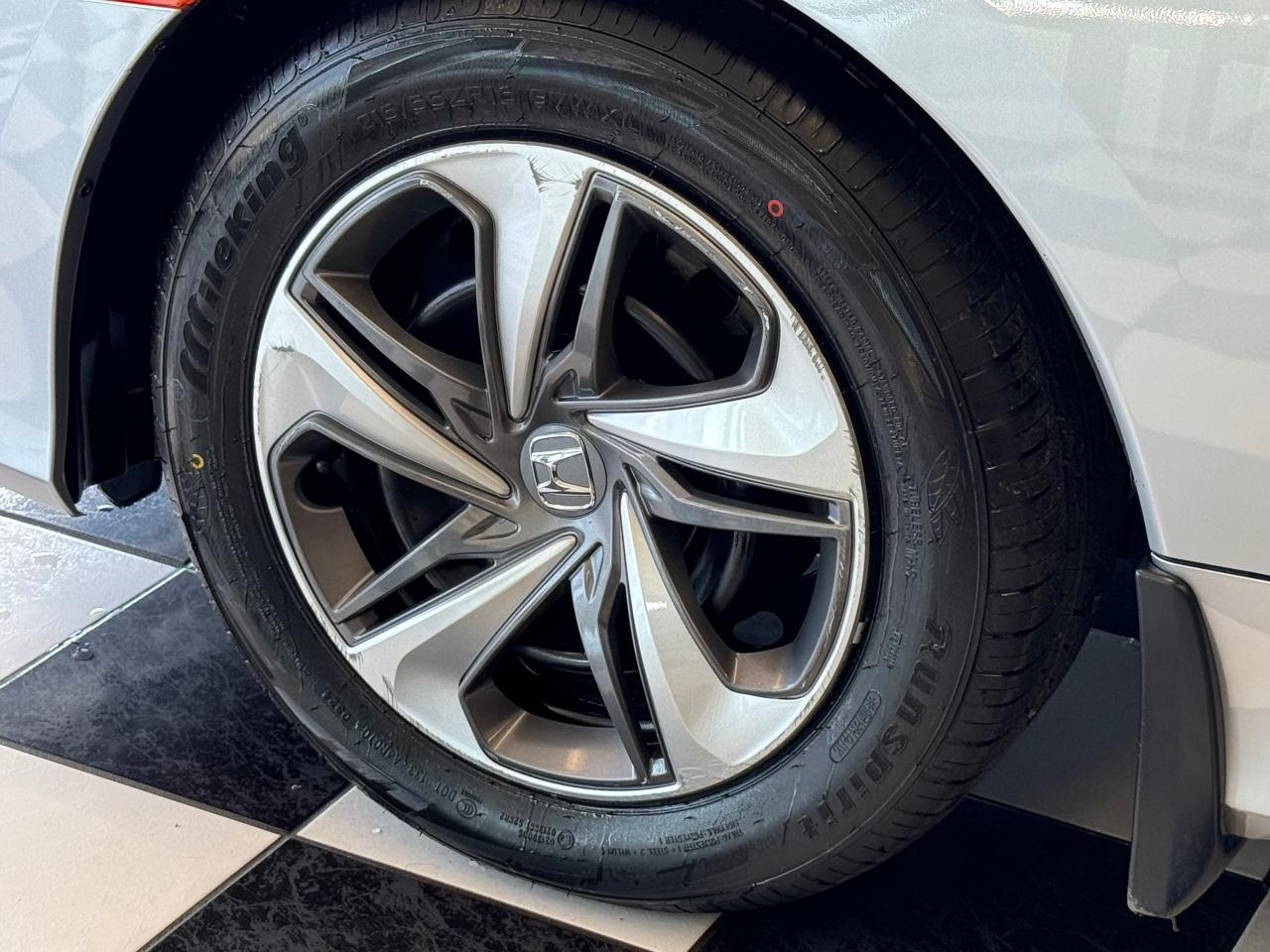 2019 Honda Civic LX+New Tires+Adaptive Cruise+ApplePlay+CLEANCARFAX - Photo #49