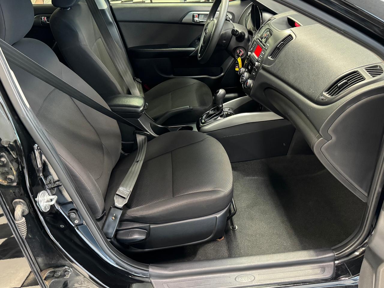 2013 Kia Forte EX+Heated Seats+A/C+Cruise Control+Tinted Windows - Photo #17