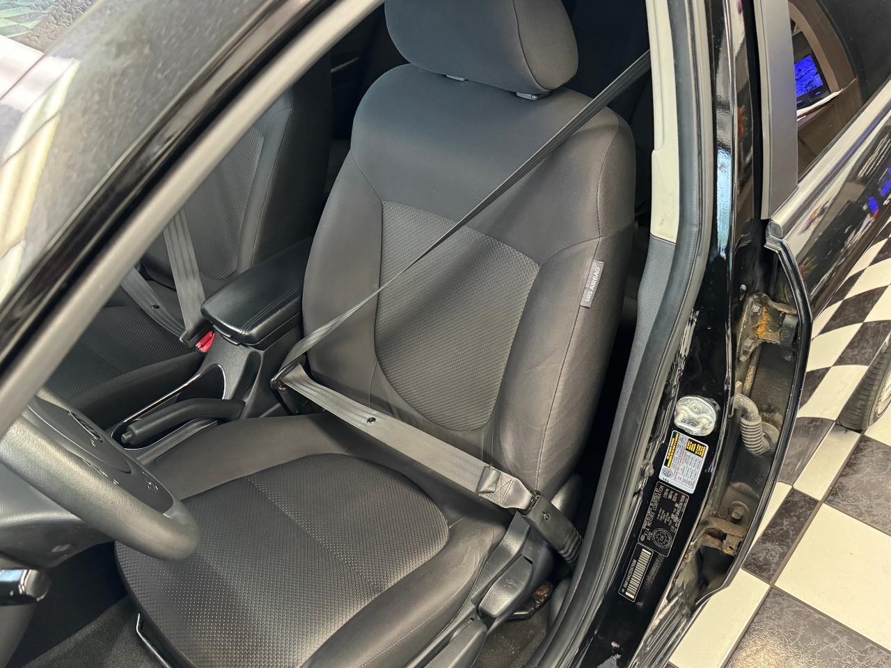 2013 Kia Forte EX+Heated Seats+A/C+Cruise Control+Tinted Windows Photo64