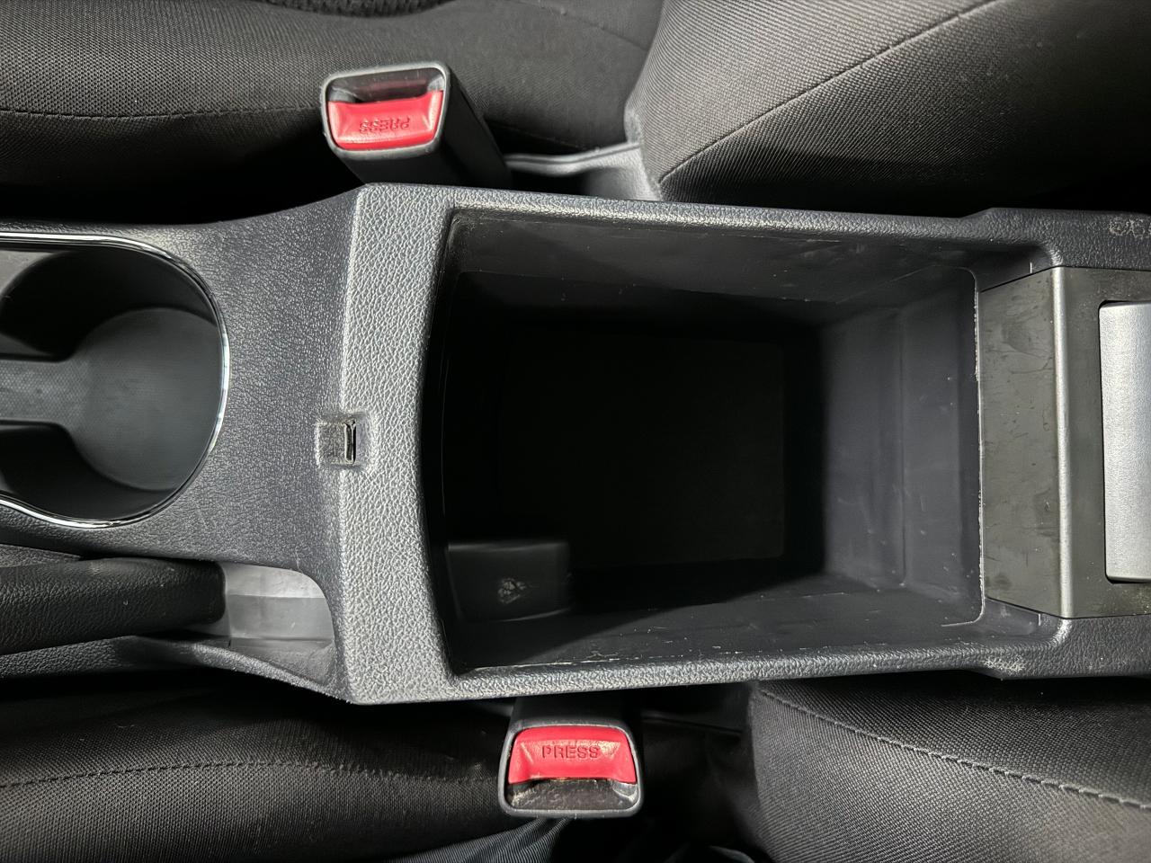 2013 Kia Forte EX+Heated Seats+A/C+Cruise Control+Tinted Windows Photo26