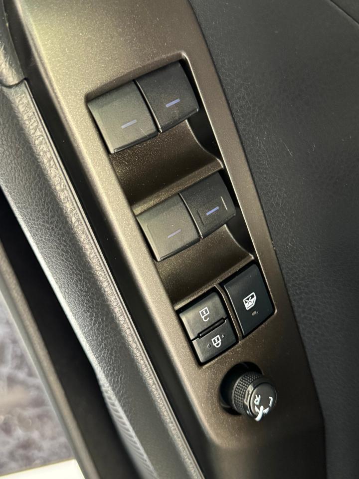 2021 Toyota Camry SE+LEATHER+APPLEPLAY+ADAPTIVE CRUISE+CLEAN CARFAX - Photo #43