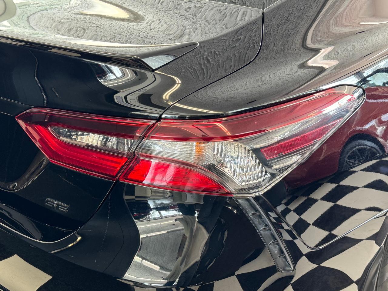 2021 Toyota Camry SE+LEATHER+APPLEPLAY+ADAPTIVE CRUISE+CLEAN CARFAX - Photo #60