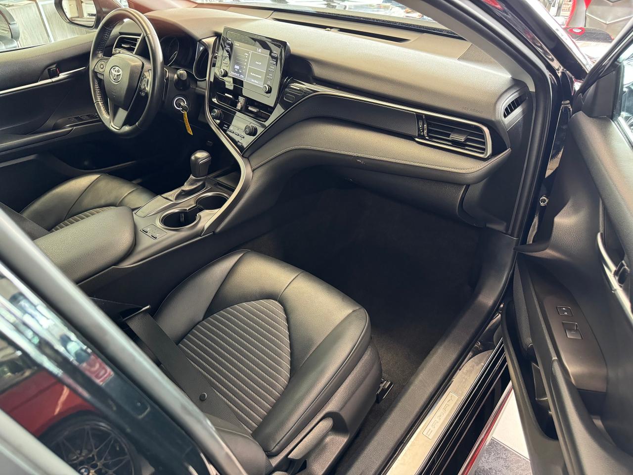 2021 Toyota Camry SE+LEATHER+APPLEPLAY+ADAPTIVE CRUISE+CLEAN CARFAX - Photo #17