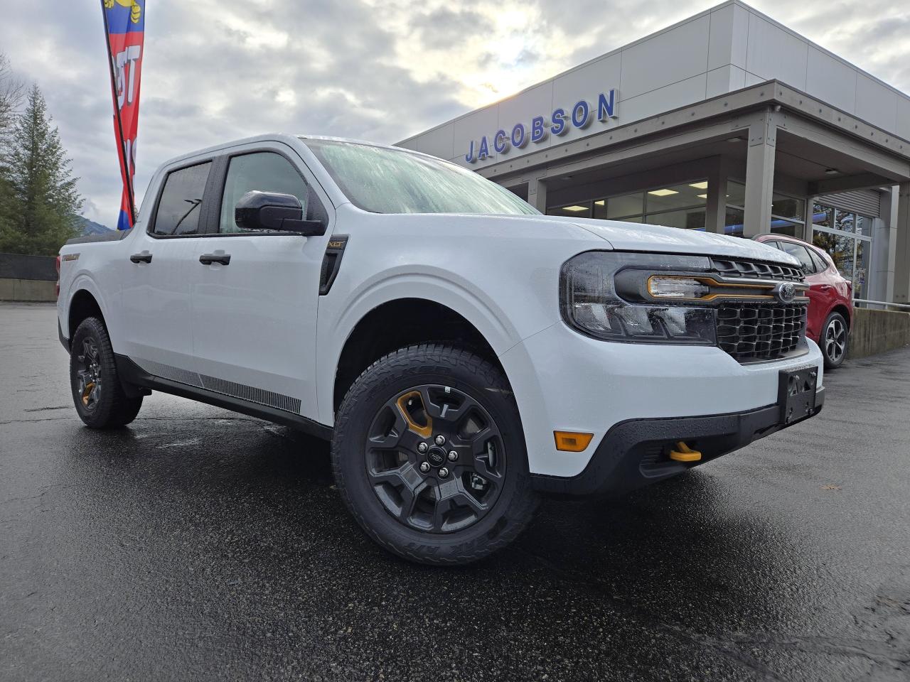 New 2024 Ford MAVERICK XLT ADVANCED for sale in Salmon Arm, BC