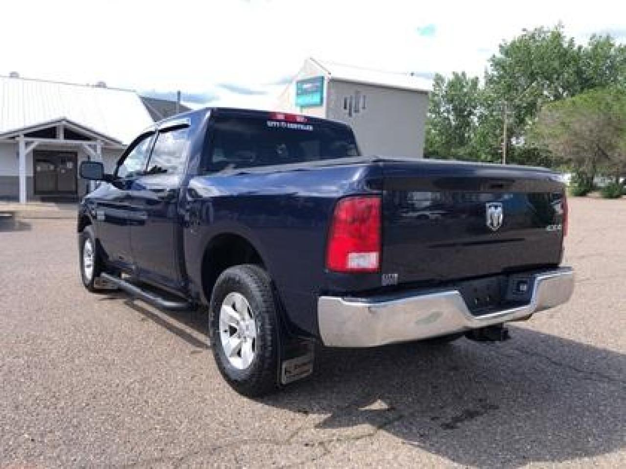 2017 RAM 1500 SXT, Crew Cab Hemi, Hitch #241 Photo3