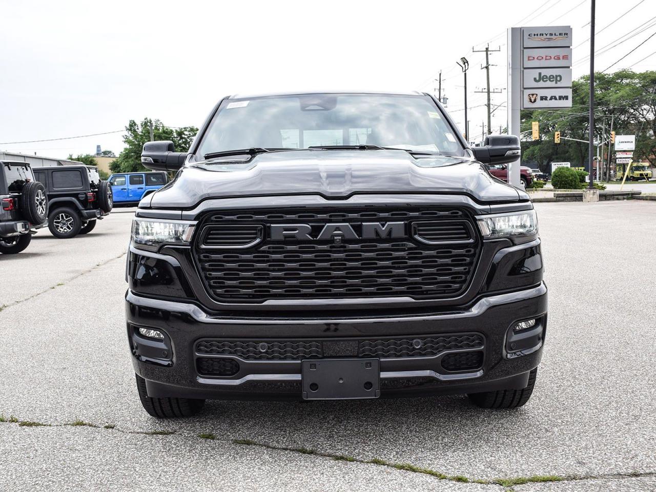 2025 RAM 1500 Big Horn Photo