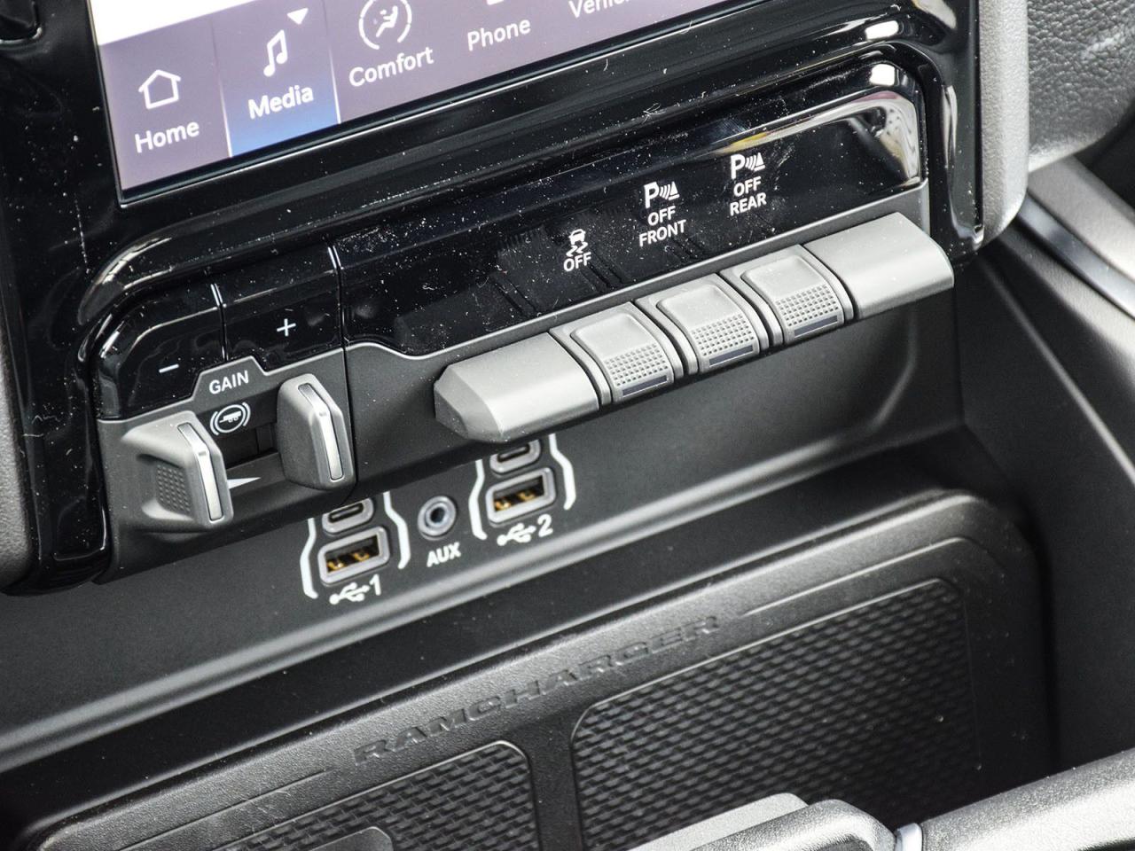 2025 RAM 1500 Big Horn Photo