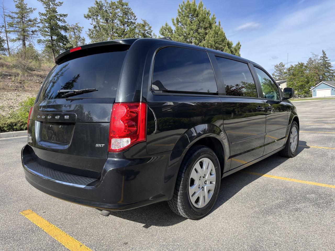 2014 Dodge Grand Caravan SE - Photo #5
