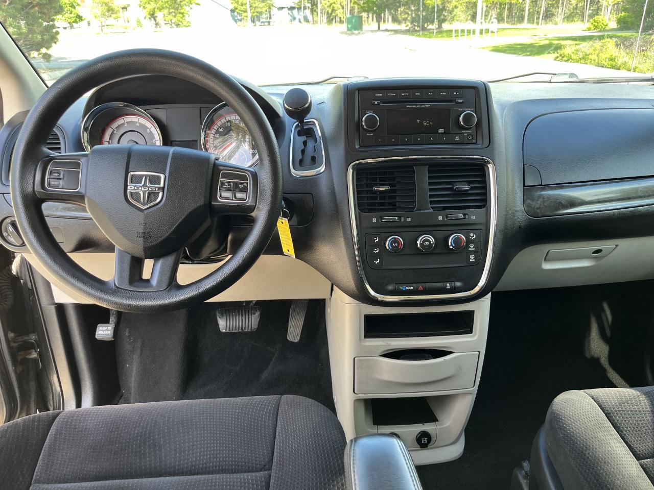 2014 Dodge Grand Caravan SE - Photo #10