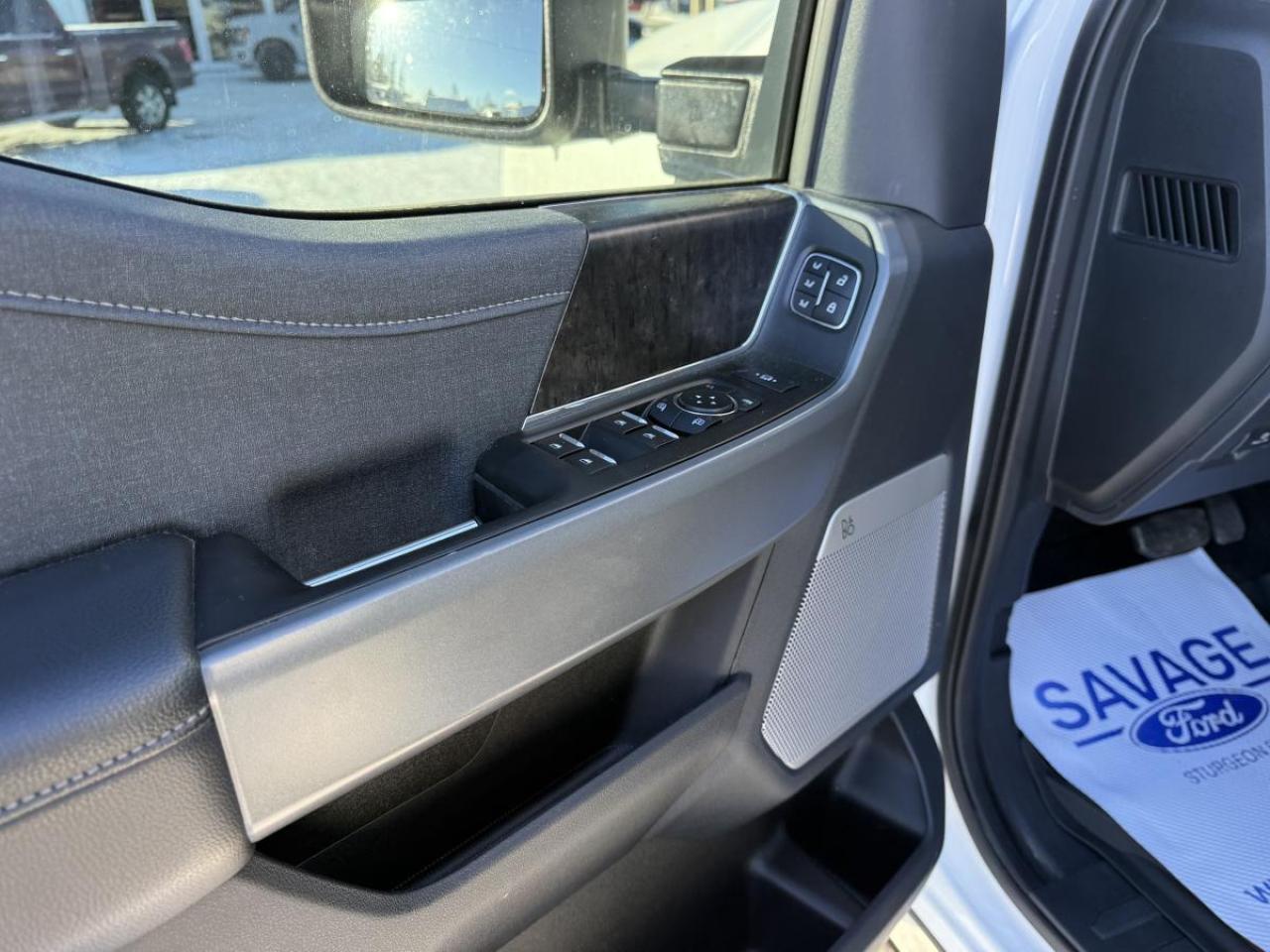 2024 Ford F-250 Super Duty SRW LARIAT 4WD CREW CAB 6.75' BOX Photo