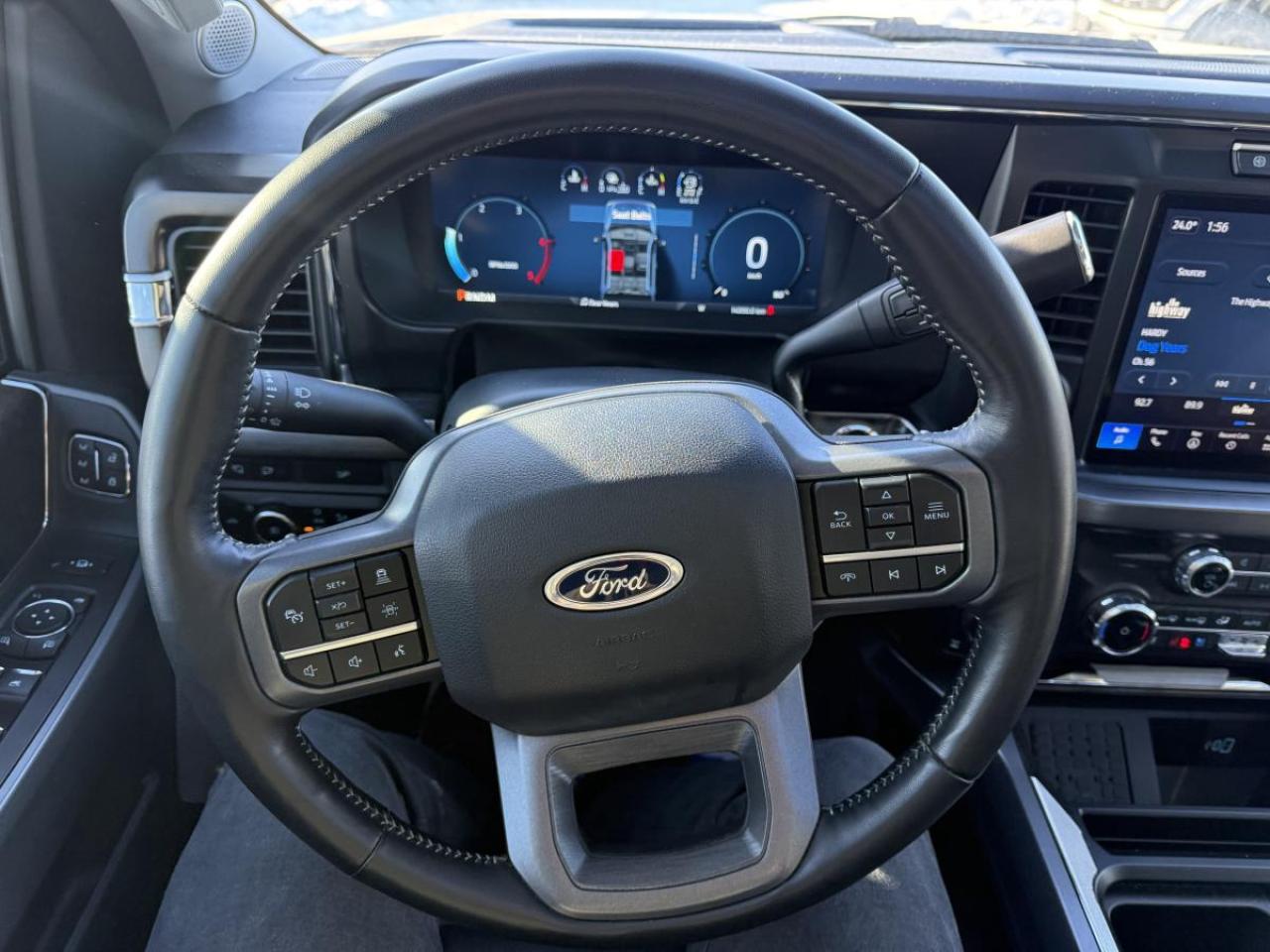 2024 Ford F-250 Super Duty SRW LARIAT 4WD CREW CAB 6.75' BOX Photo