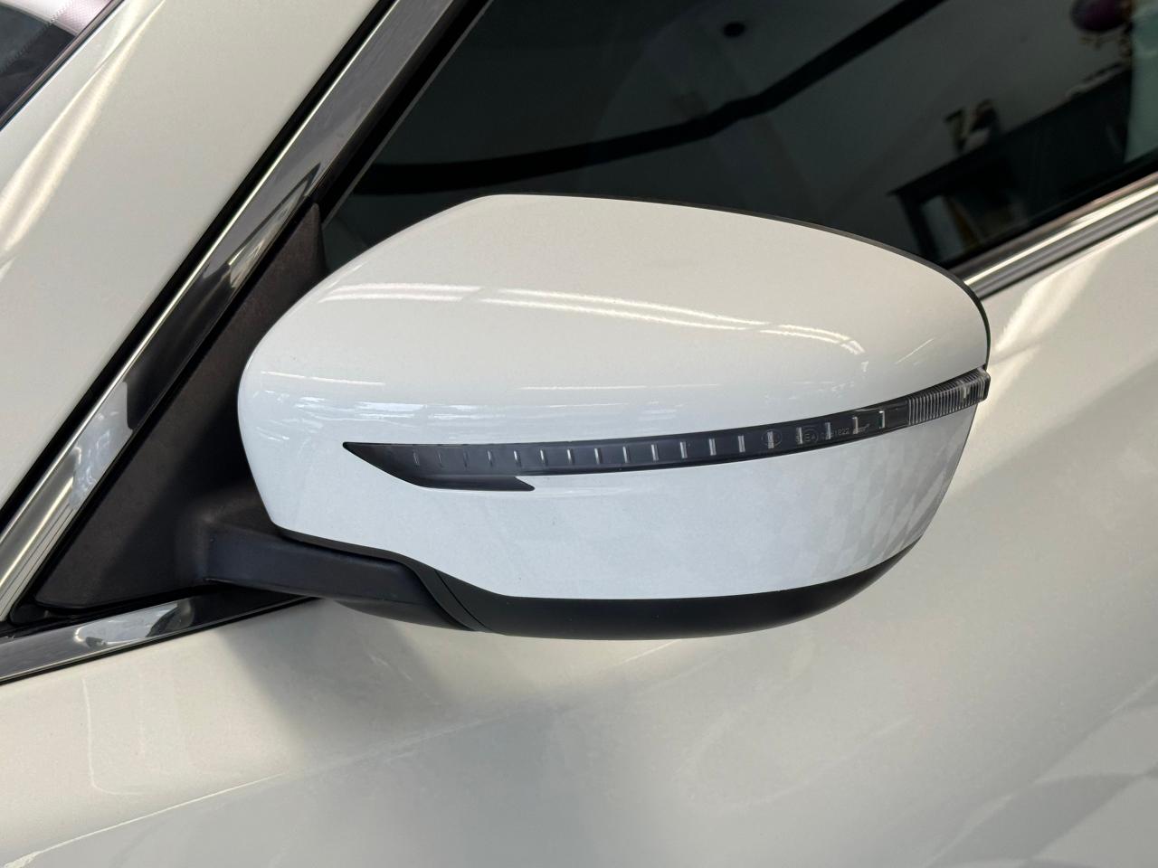 2018 Nissan Rogue S AWD+New Tires+ApplePlay+Blind Spot+CLEAN CARFAX Photo119