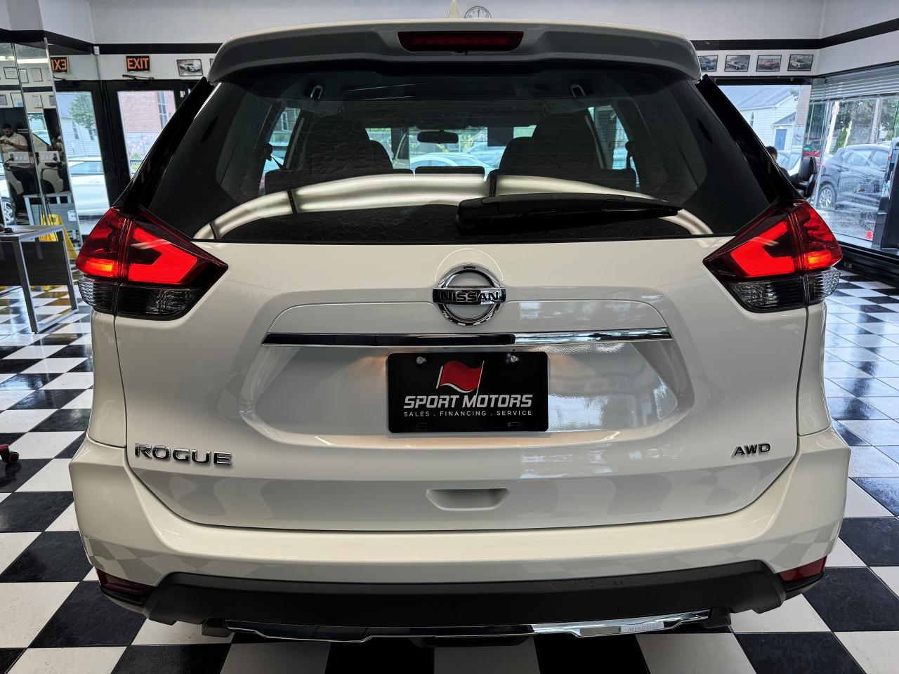 2018 Nissan Rogue S AWD+New Tires+ApplePlay+Blind Spot+CLEAN CARFAX Photo67