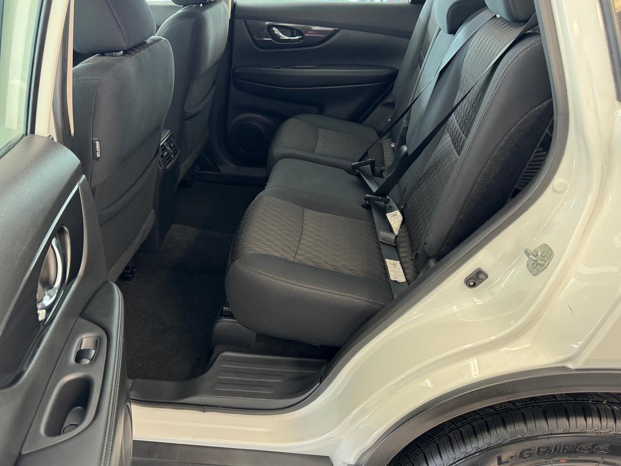2018 Nissan Rogue S AWD+New Tires+ApplePlay+Blind Spot+CLEAN CARFAX Photo85