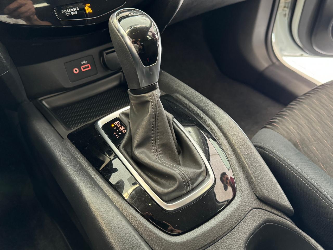 2018 Nissan Rogue S AWD+New Tires+ApplePlay+Blind Spot+CLEAN CARFAX - Photo #36