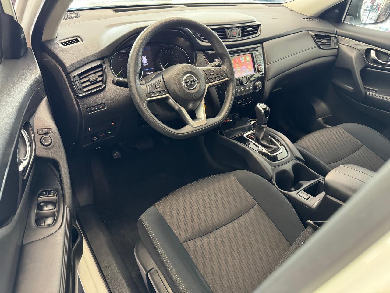 2018 Nissan Rogue S AWD+New Tires+ApplePlay+Blind Spot+CLEAN CARFAX Photo79
