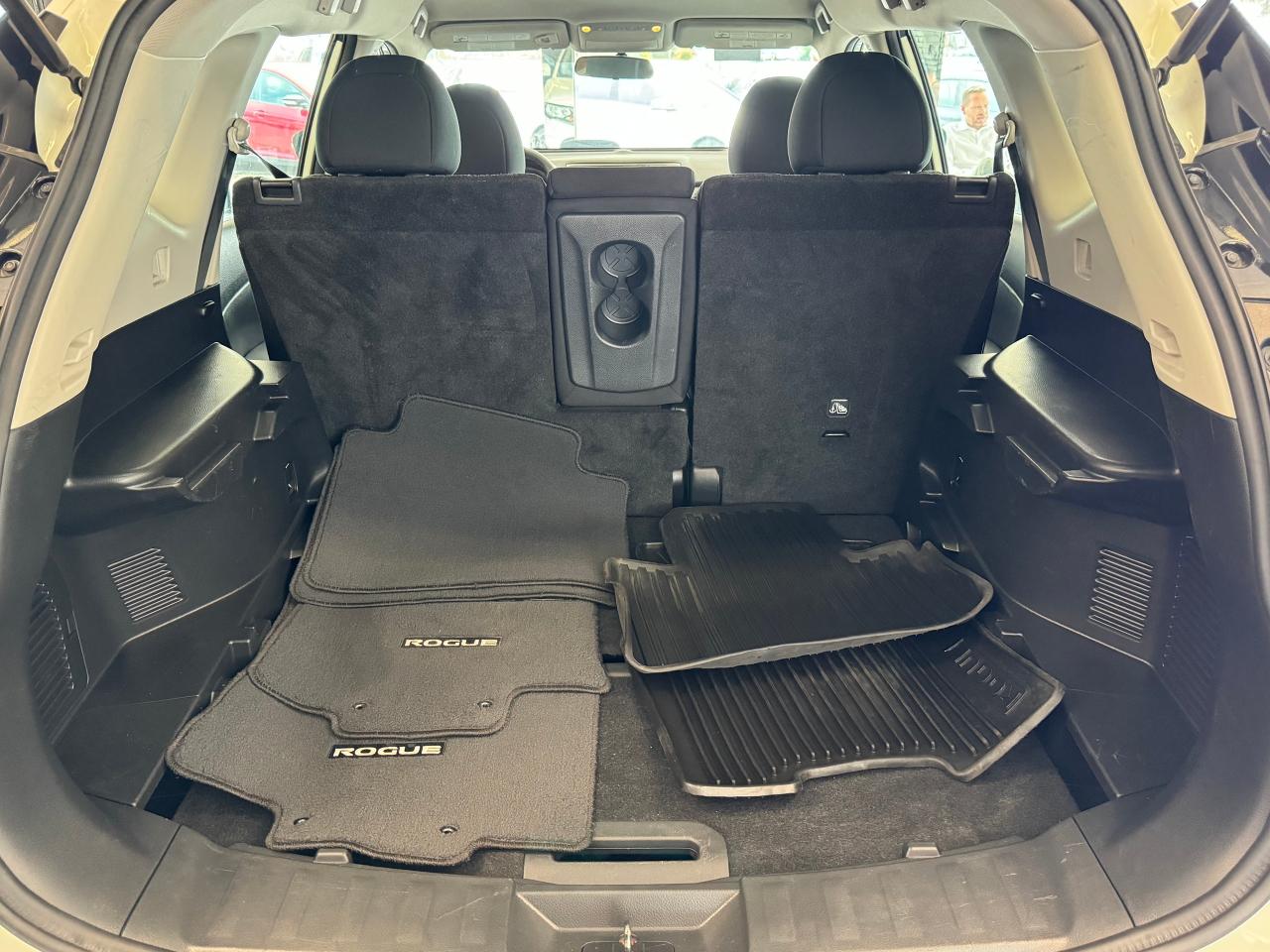 2018 Nissan Rogue S AWD+New Tires+ApplePlay+Blind Spot+CLEAN CARFAX Photo87