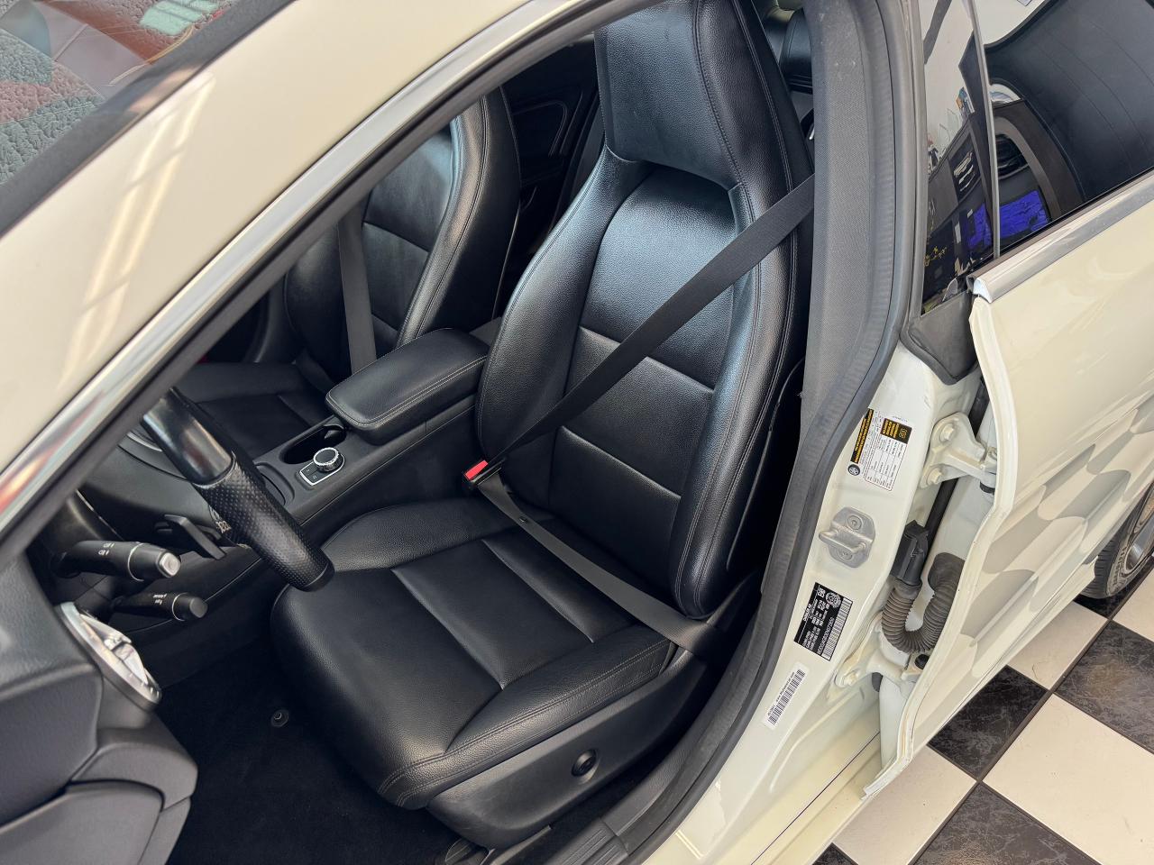 2014 Mercedes-Benz CLA-Class CLA250 4MATIC+New Tires+Camera+CLEAN CARFAX Photo19