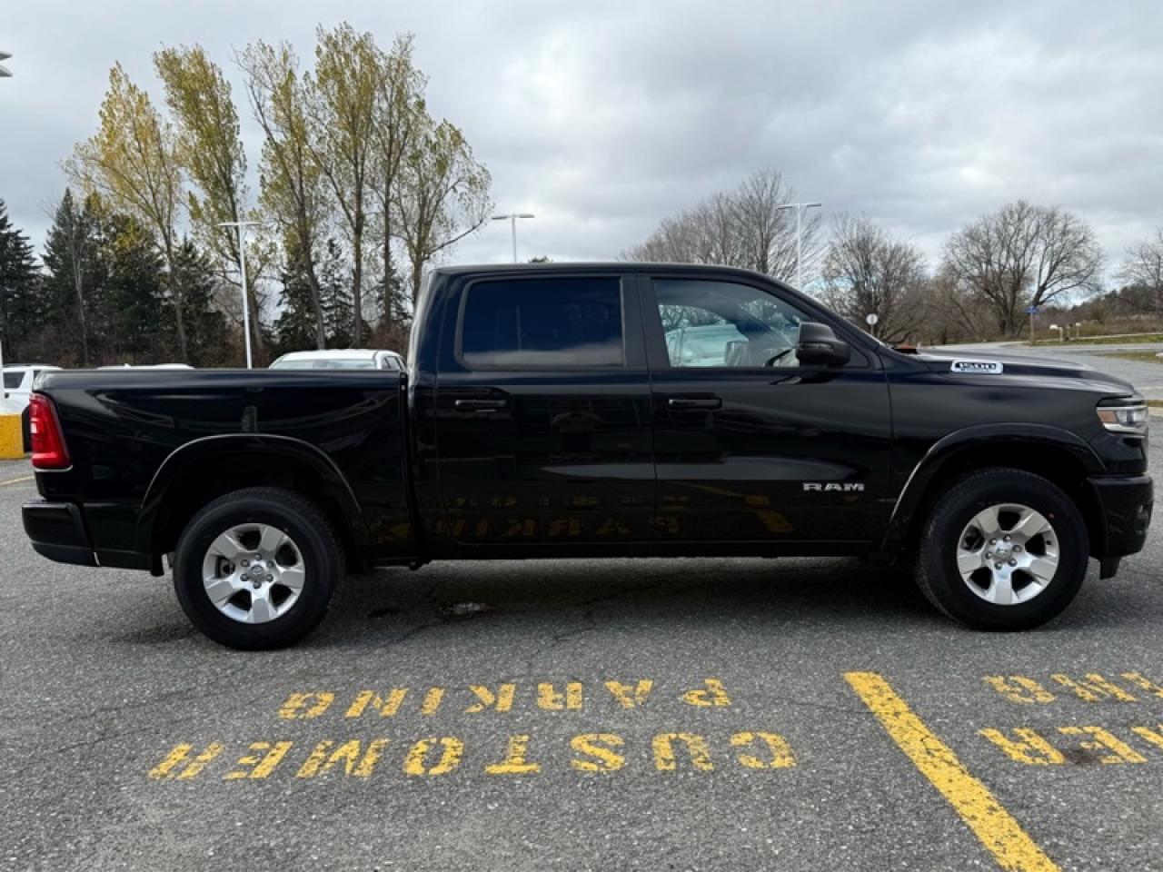 2025 RAM 1500 Big Horn Photo4