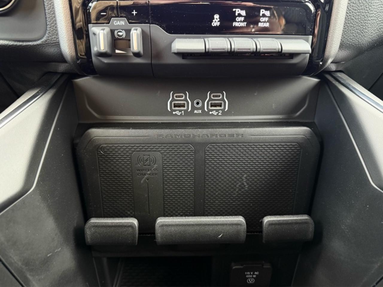 2025 RAM 1500 Big Horn Photo