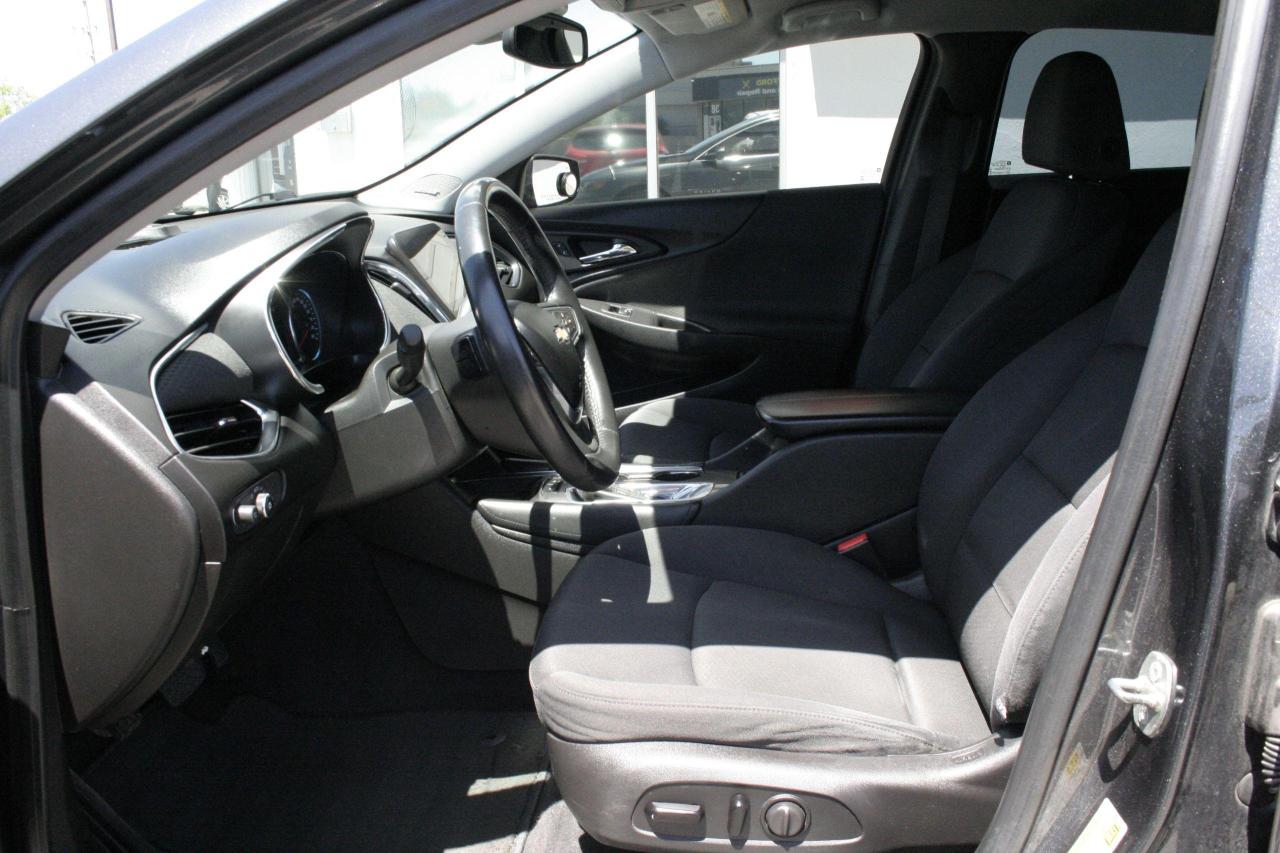 2016 Chevrolet Malibu 4dr Sdn LT w/1LT/ SELLING AS IS - Photo #16