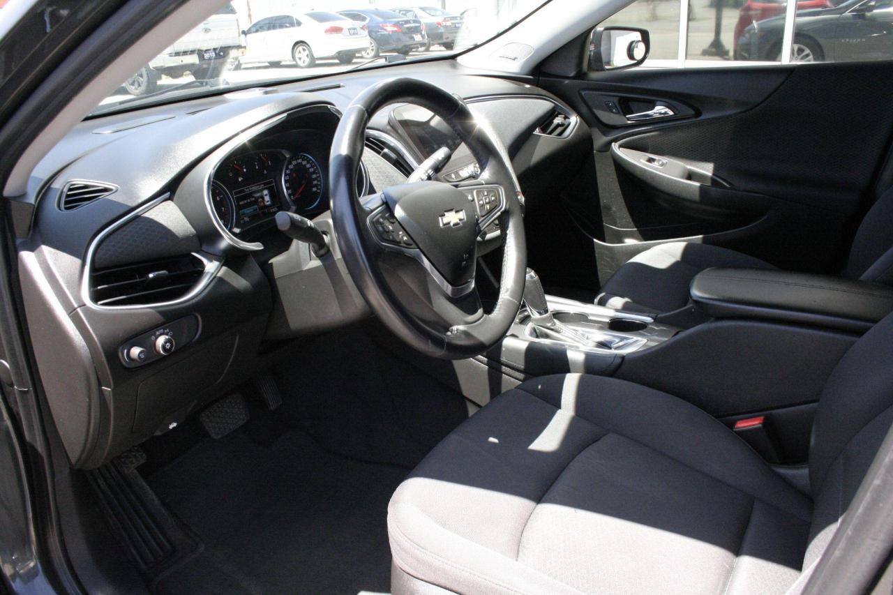 2016 Chevrolet Malibu 4dr Sdn LT w/1LT/ SELLING AS IS - Photo #18