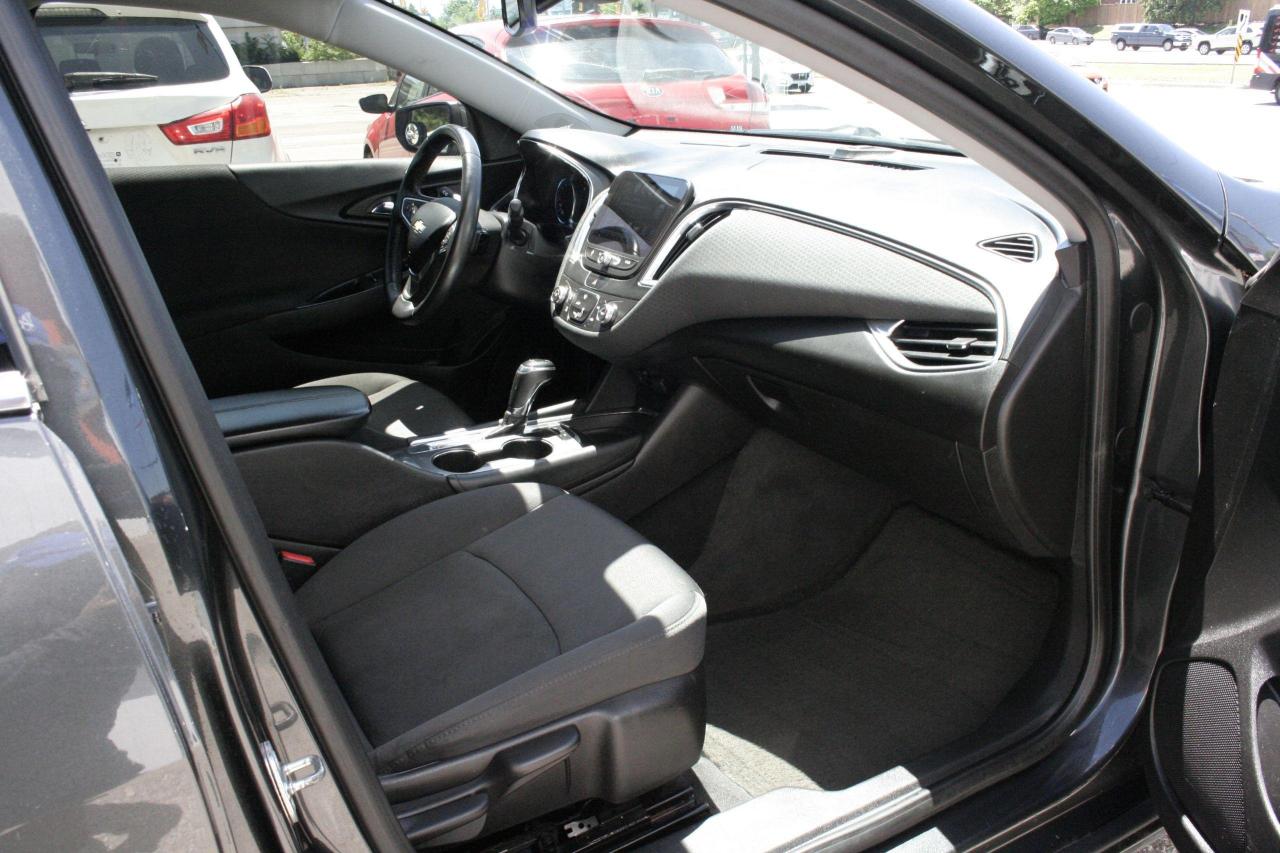 2016 Chevrolet Malibu 4dr Sdn LT w/1LT/ SELLING AS IS - Photo #19