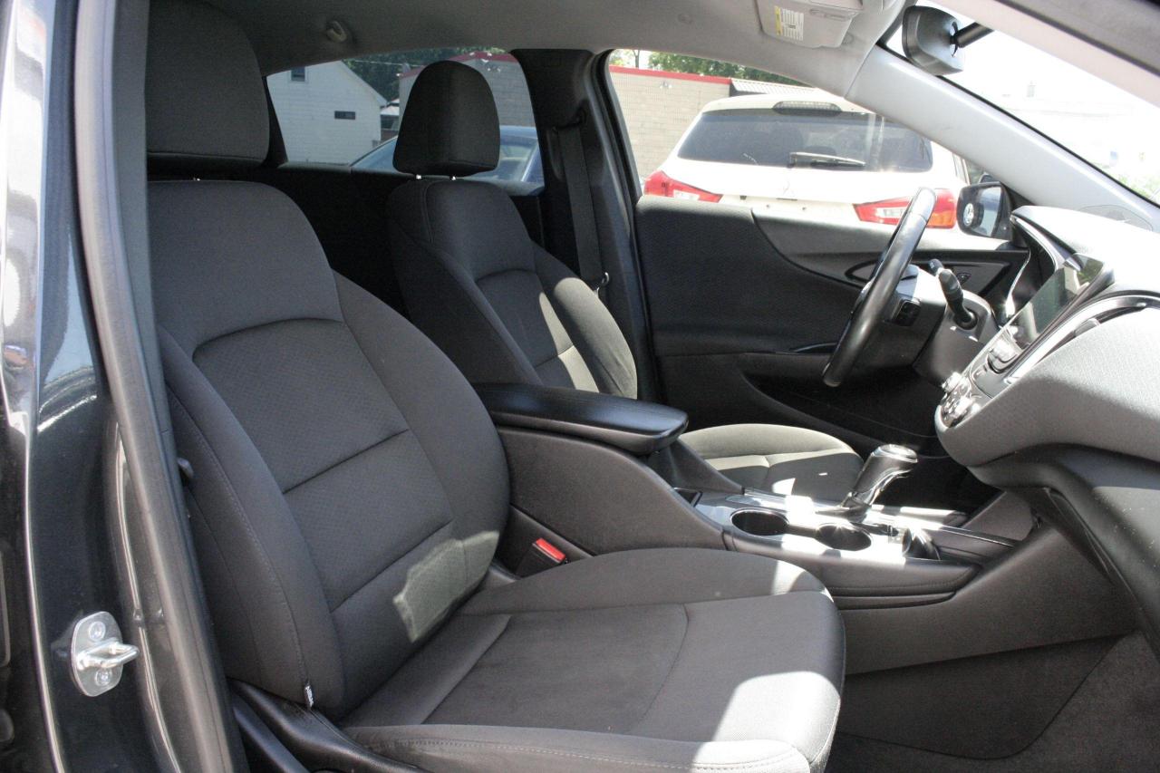 2016 Chevrolet Malibu 4dr Sdn LT w/1LT/ SELLING AS IS - Photo #20