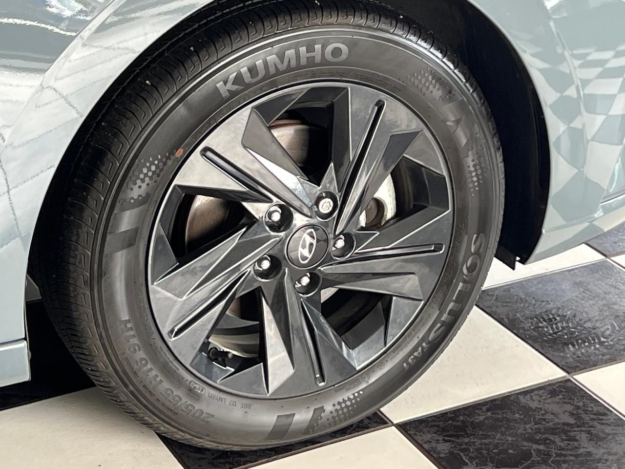 2022 Hyundai Elantra Preferred+ApplePlay+LaneKeep+Tinted+CLEAN CARFAX - Photo #57
