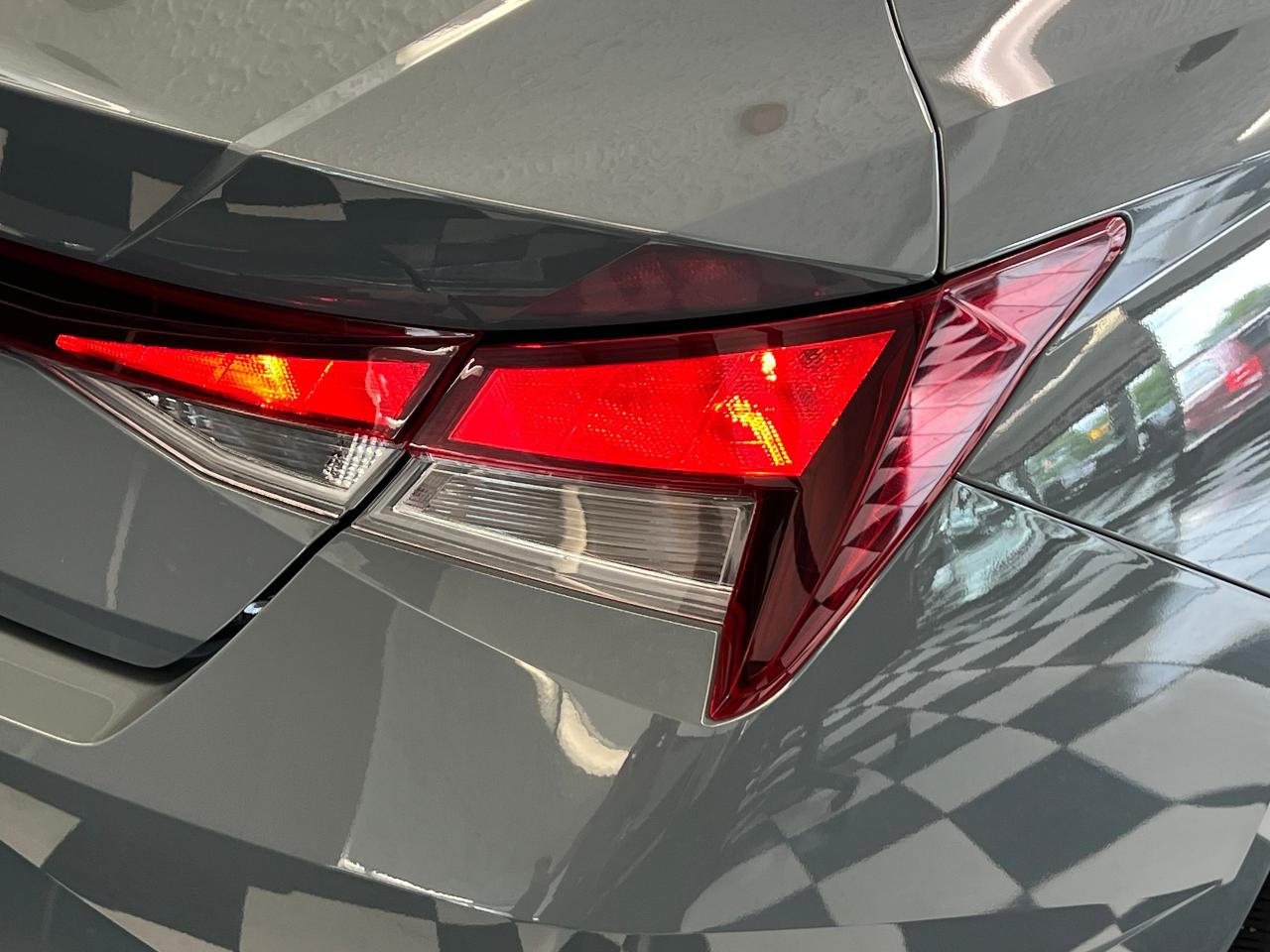2022 Hyundai Elantra Preferred+ApplePlay+LaneKeep+Tinted+CLEAN CARFAX - Photo #65