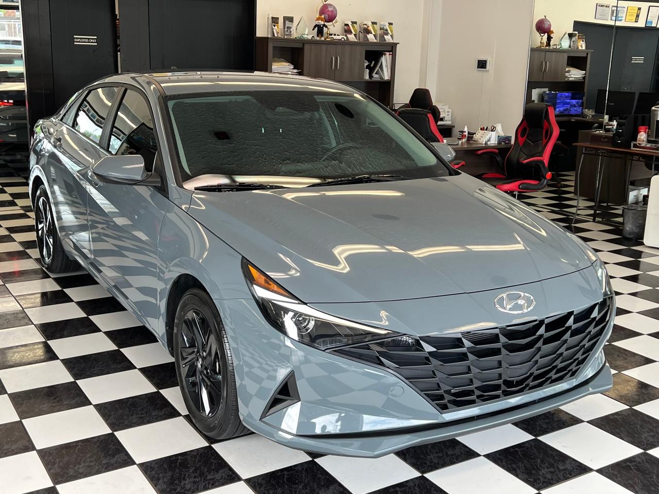 2022 Hyundai Elantra Preferred+ApplePlay+LaneKeep+Tinted+CLEAN CARFAX - Photo #7