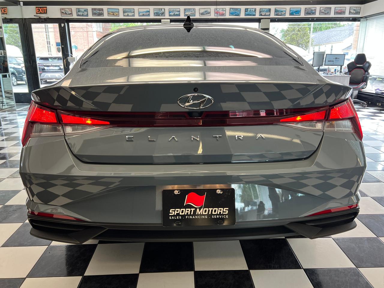 2022 Hyundai Elantra Preferred+ApplePlay+LaneKeep+Tinted+CLEAN CARFAX - Photo #5