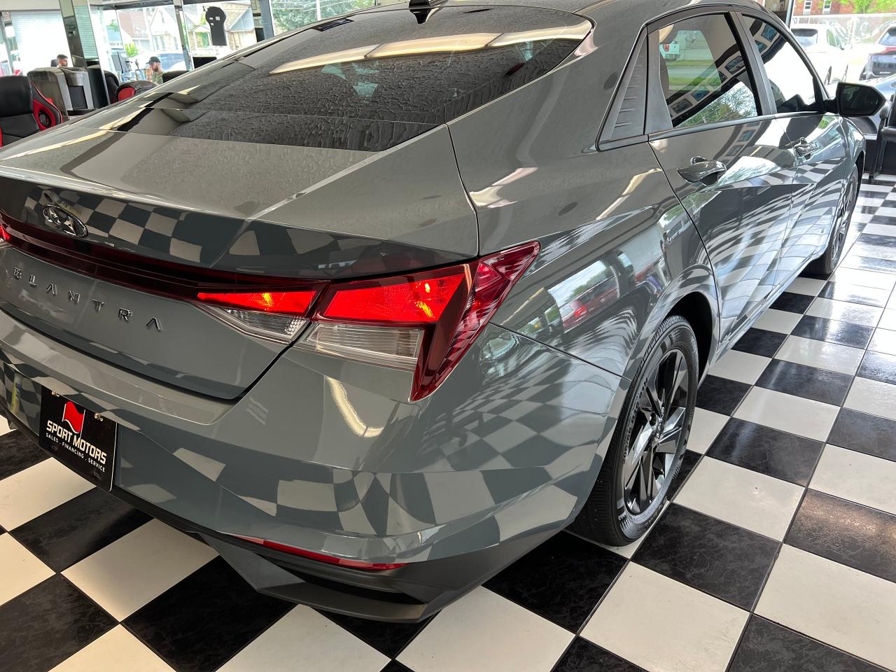 2022 Hyundai Elantra Preferred+ApplePlay+LaneKeep+Tinted+CLEAN CARFAX - Photo #38