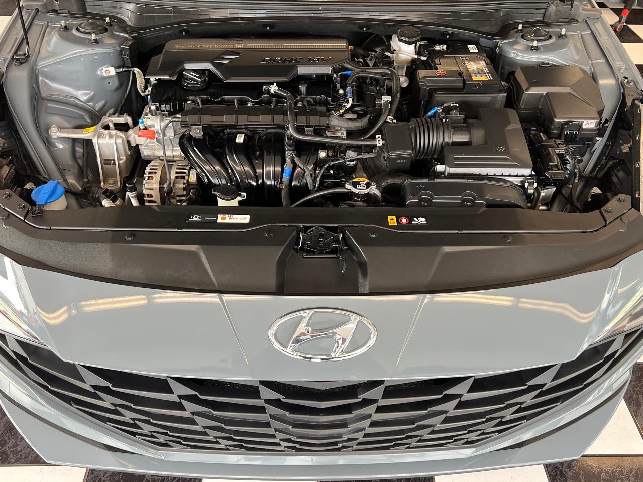 2022 Hyundai Elantra Preferred+ApplePlay+LaneKeep+Tinted+CLEAN CARFAX - Photo #9