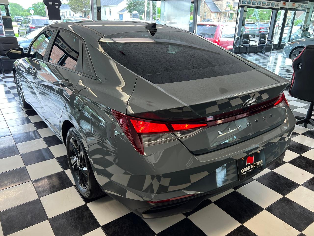 2022 Hyundai Elantra Preferred+ApplePlay+LaneKeep+Tinted+CLEAN CARFAX - Photo #4