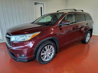 Used 2015 Toyota Highlander XLE AWD for sale in Pembroke, ON