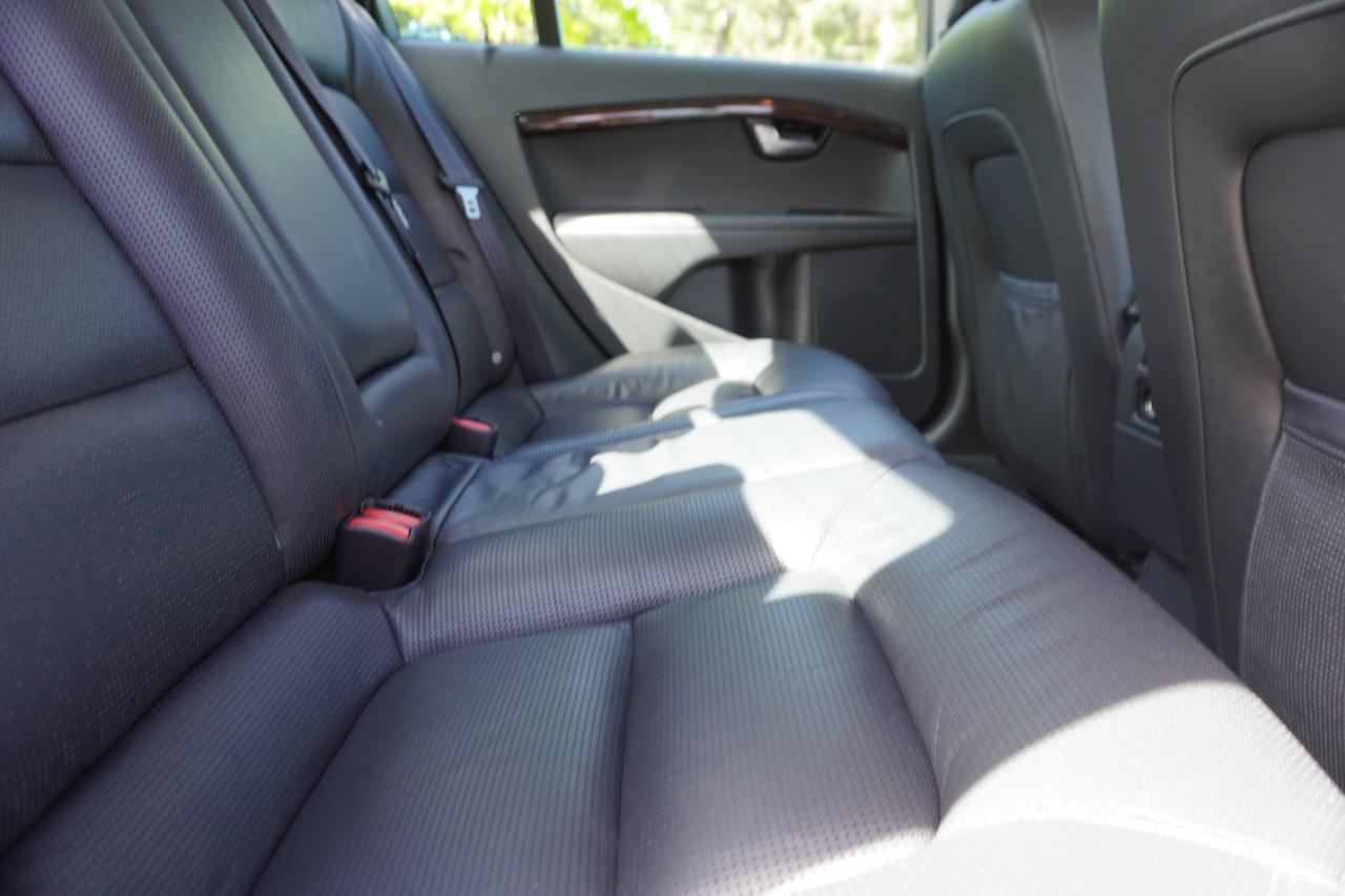 2011 Volvo S80 1 OWNER / NO ACCIDENTS / T6 AWD / STUNNING COLOUR - Photo #22