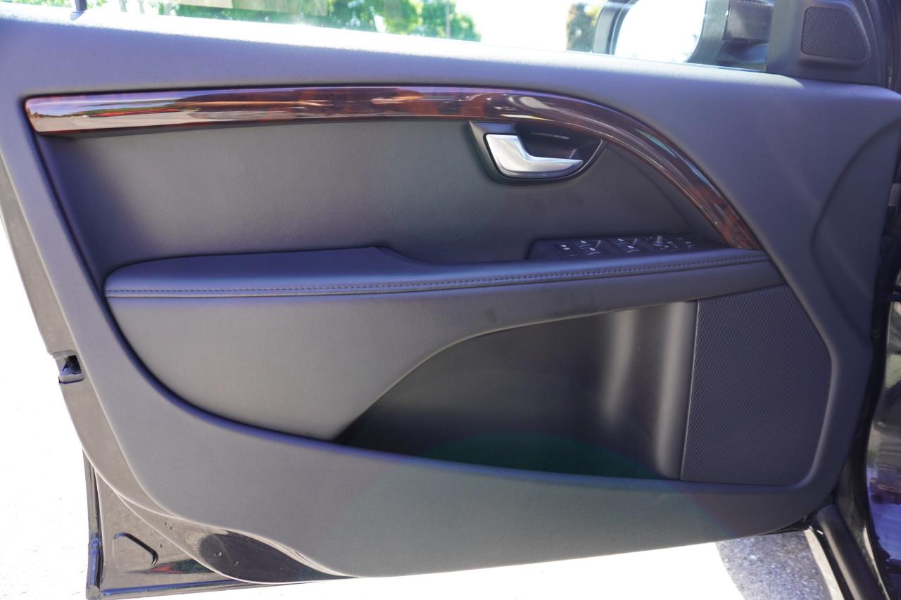 2011 Volvo S80 1 OWNER / NO ACCIDENTS / T6 AWD / STUNNING COLOUR - Photo #16