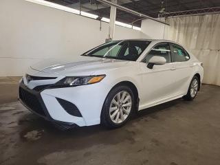 Used 2020 Toyota Camry SE  Leather, Power Seat, Heated Seats, Bluetooth, Rear Camera, Alloy Wheels and more! for sale in Guelph, ON