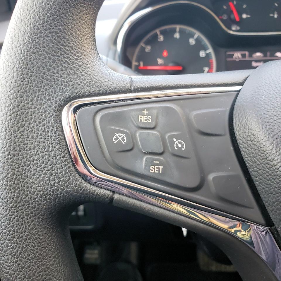 2019 Chevrolet Cruze LT Sunroof, only 34,665 km, Accident Free - Photo #11