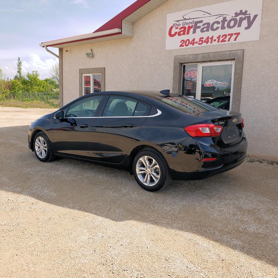 2019 Chevrolet Cruze LT Sunroof, only 34,665 km, Accident Free - Photo #4