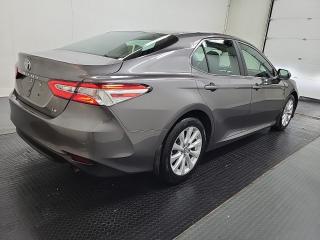 Used 2018 Toyota Camry LE / Lane Departure / Forward Safety / PWR Seat for sale in Mississauga, ON